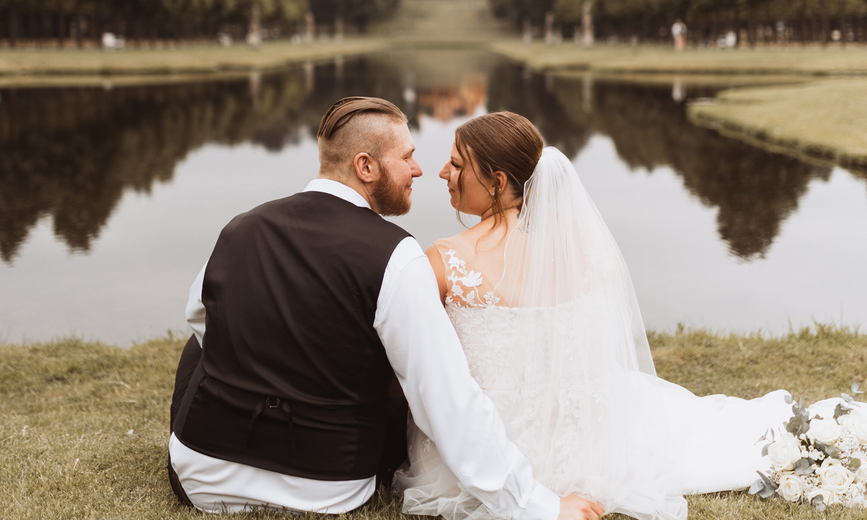 Hochzeitsfoto am Schweriner Schloss, Hochzeitsfoto in Schwerin Hochzeitsfoto in Schwerin von mir als Hochzeitsfotograf Schwerin, Hochzeitsfotograf Parchim, Hochzeitsfotograf Crivitz, Hochzeitsfotograf MV