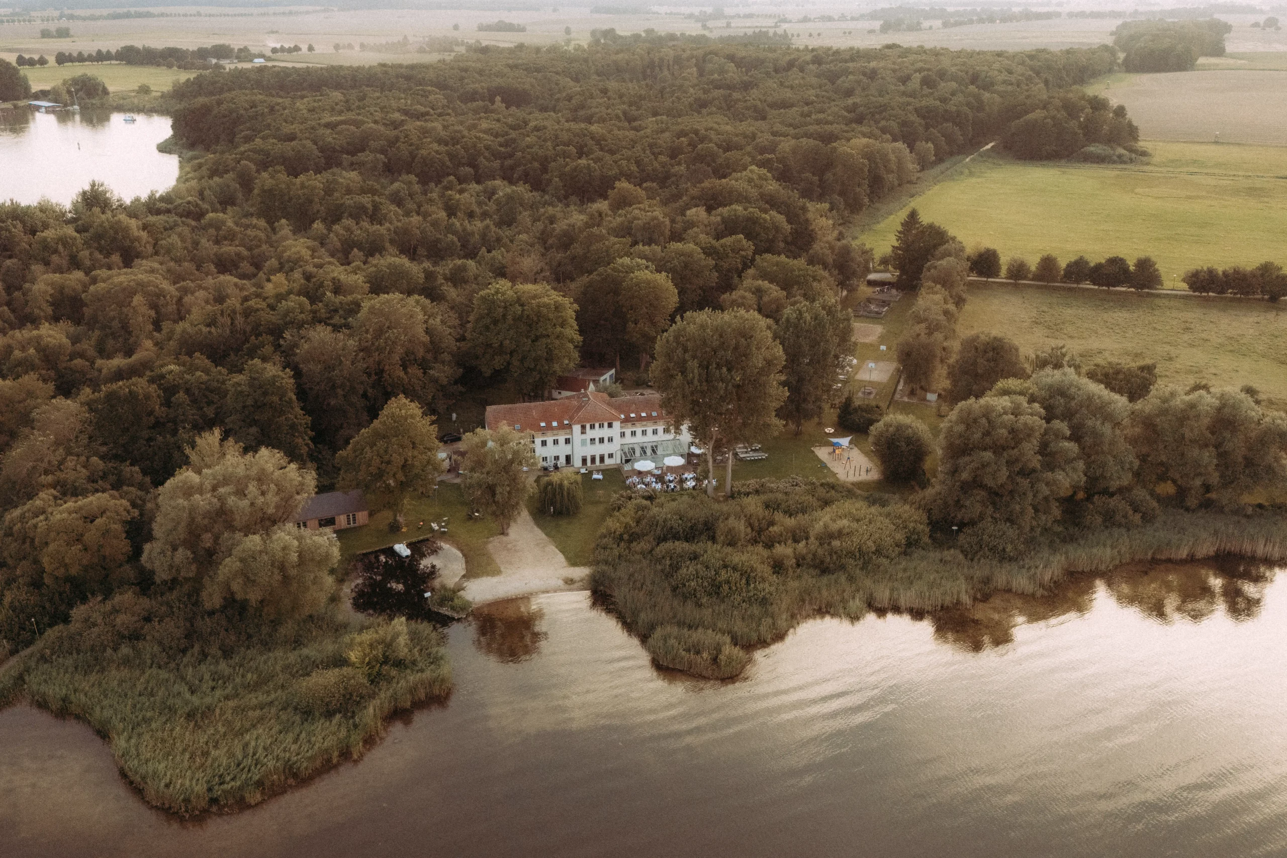 Lakeside resort nestled in lush greenery