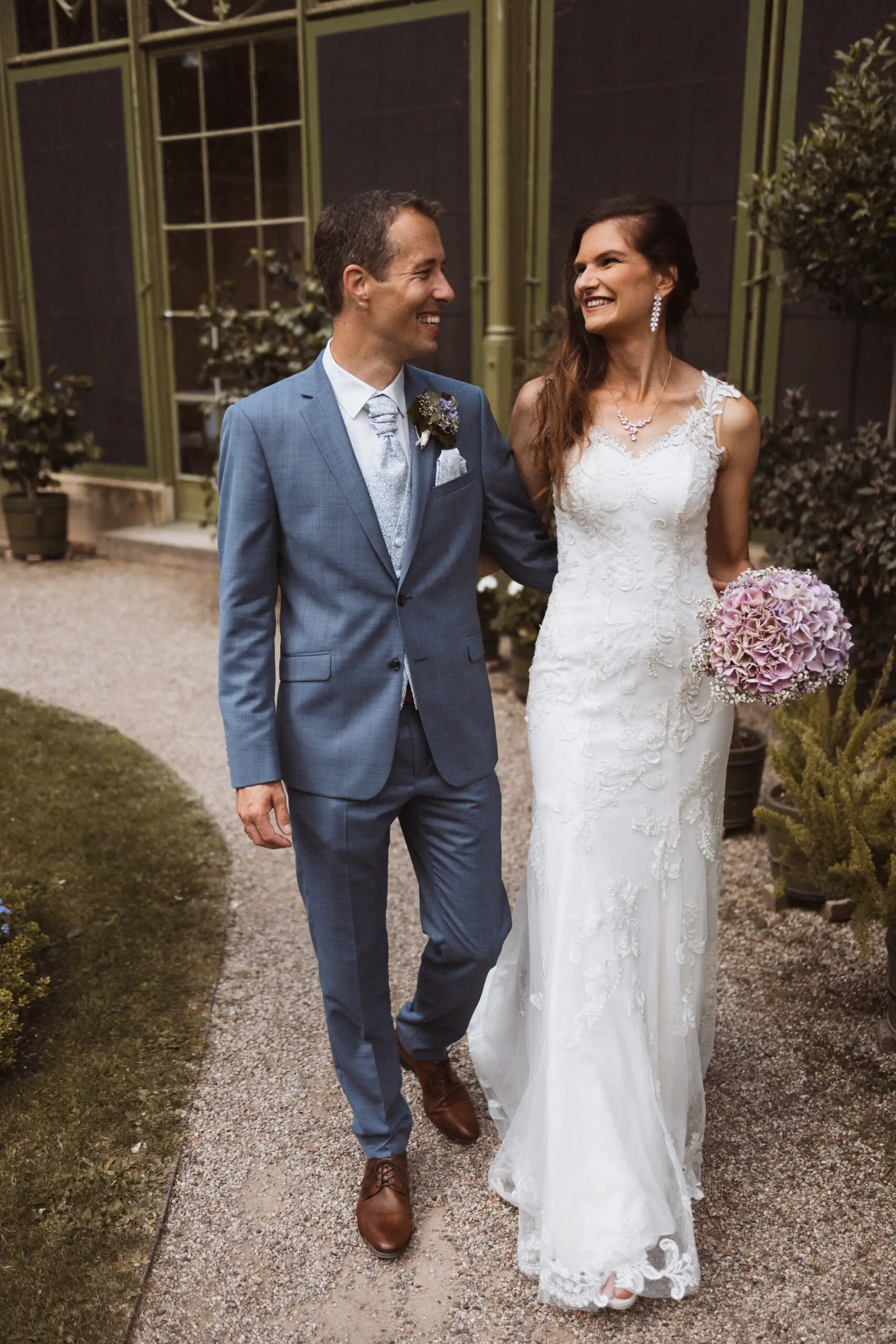 Hochzeitsfoto beim Schweriner Schloss, Hochzeitsreportage Schwerin, Hochzeitsfotograf Schwerin, Mecklenburg-Vorpommern, MV, Fotografie in Schwerin